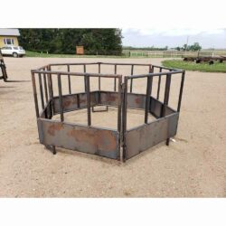 14 GA BULL ROUND BALE FEEDER- LINN