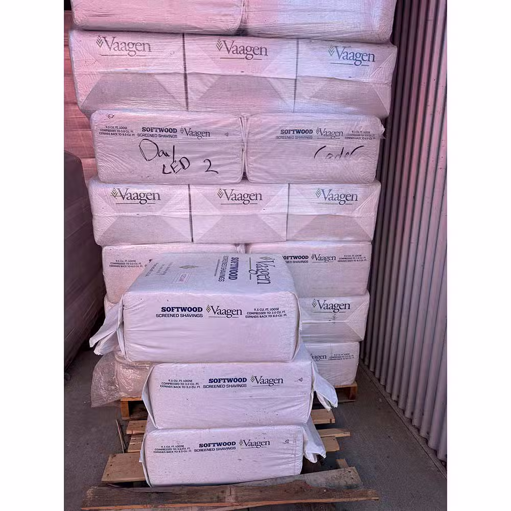 Vaagen softwood shavings in bags.