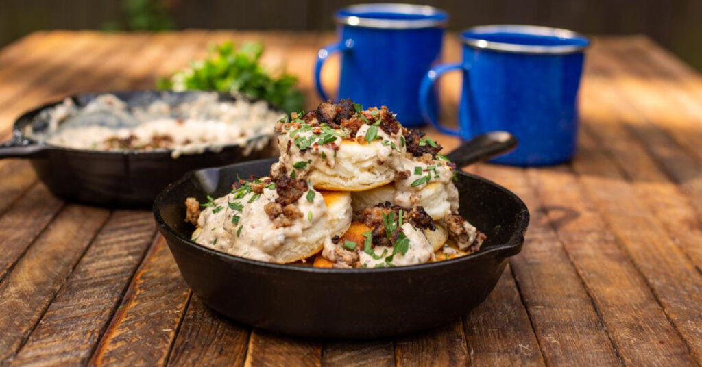 Lodge Cast Iron Stovetop Biscuits and Gravy