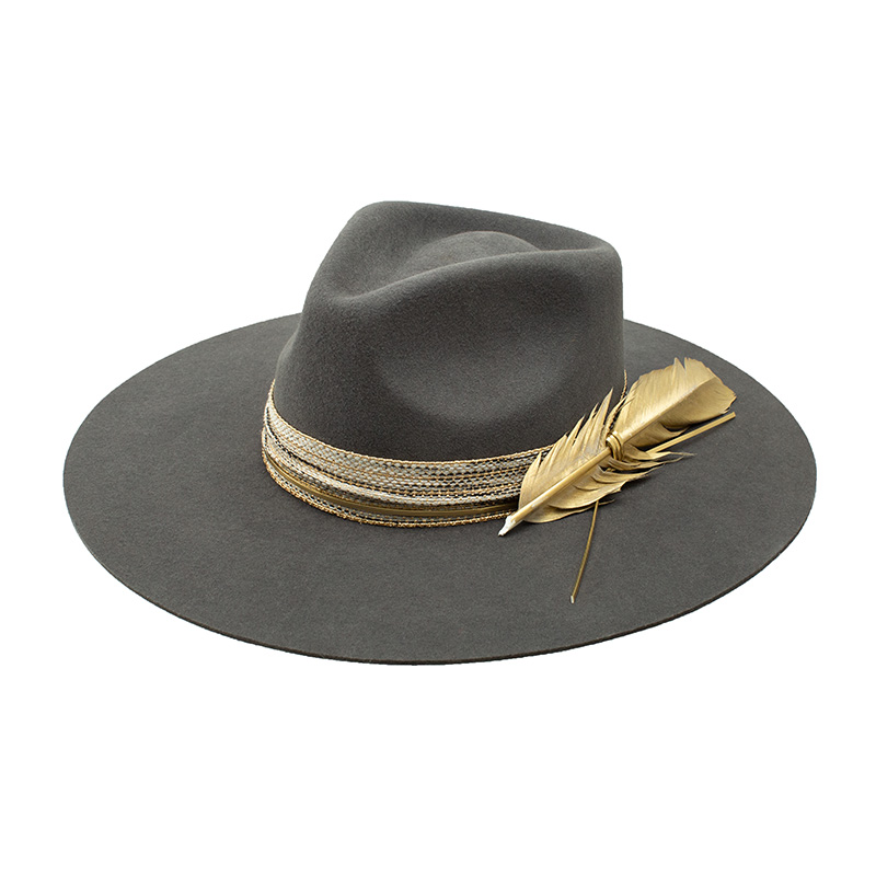 Smoke Ain't Clear Felt Hat - Charlie 1 Horse x Lainey Wilson