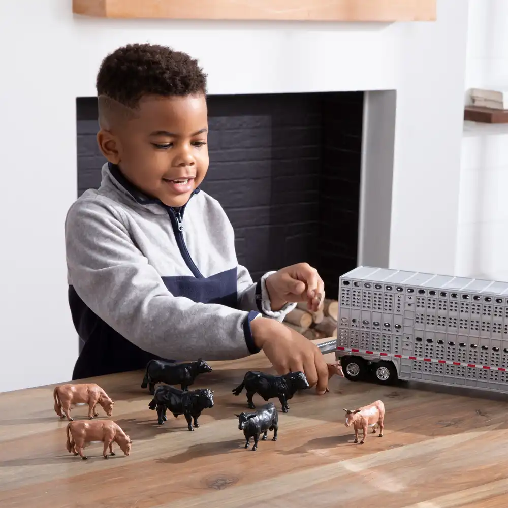 10 piece cow and truck toy set