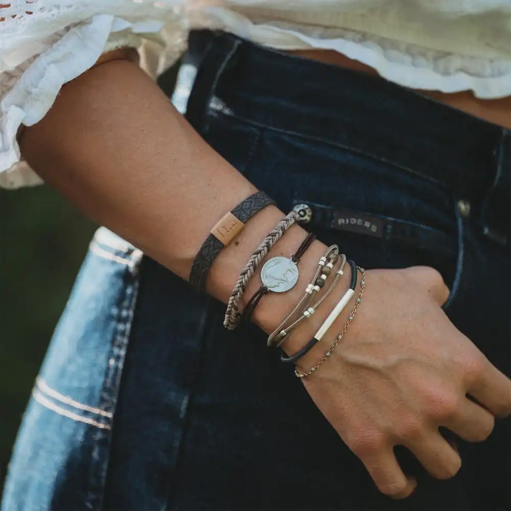 faire roam bracelet set