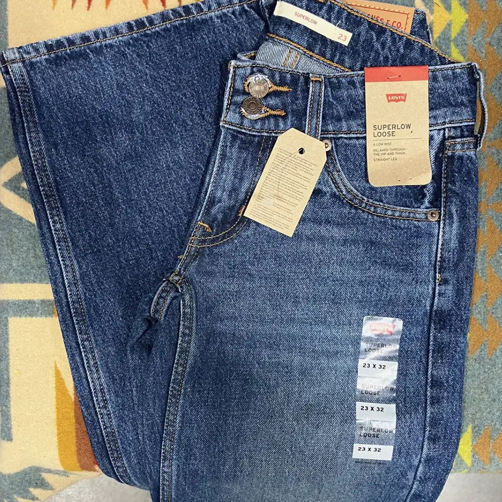 levi loose fit jeans