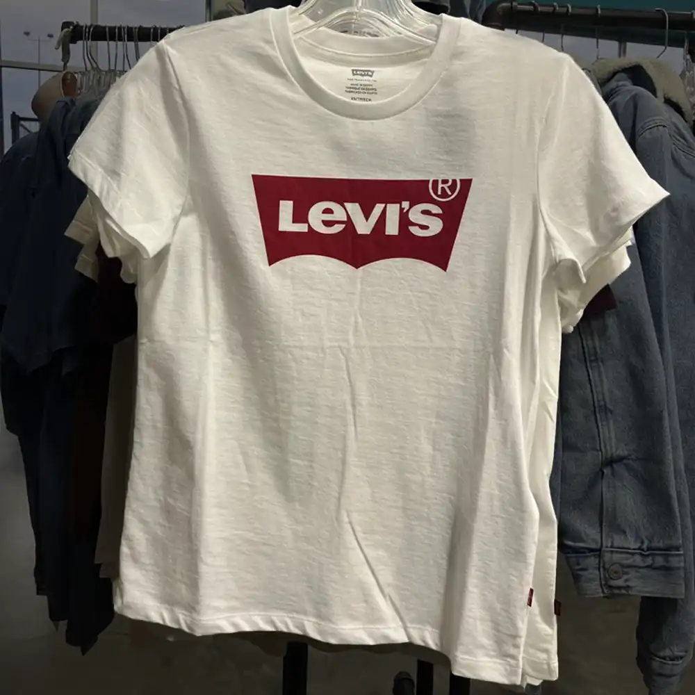 levi's women' graphic tee white