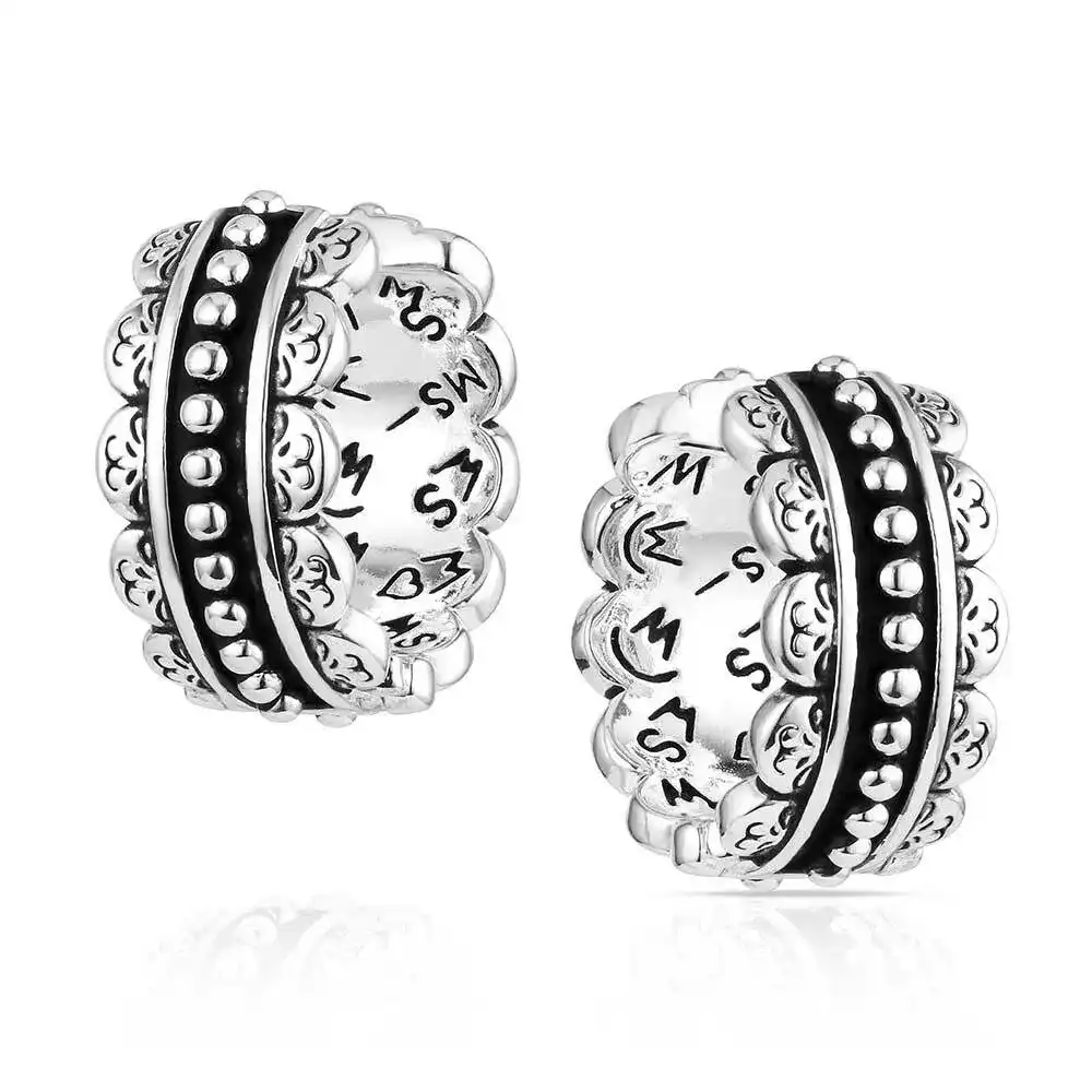 petal edge hoop earrings