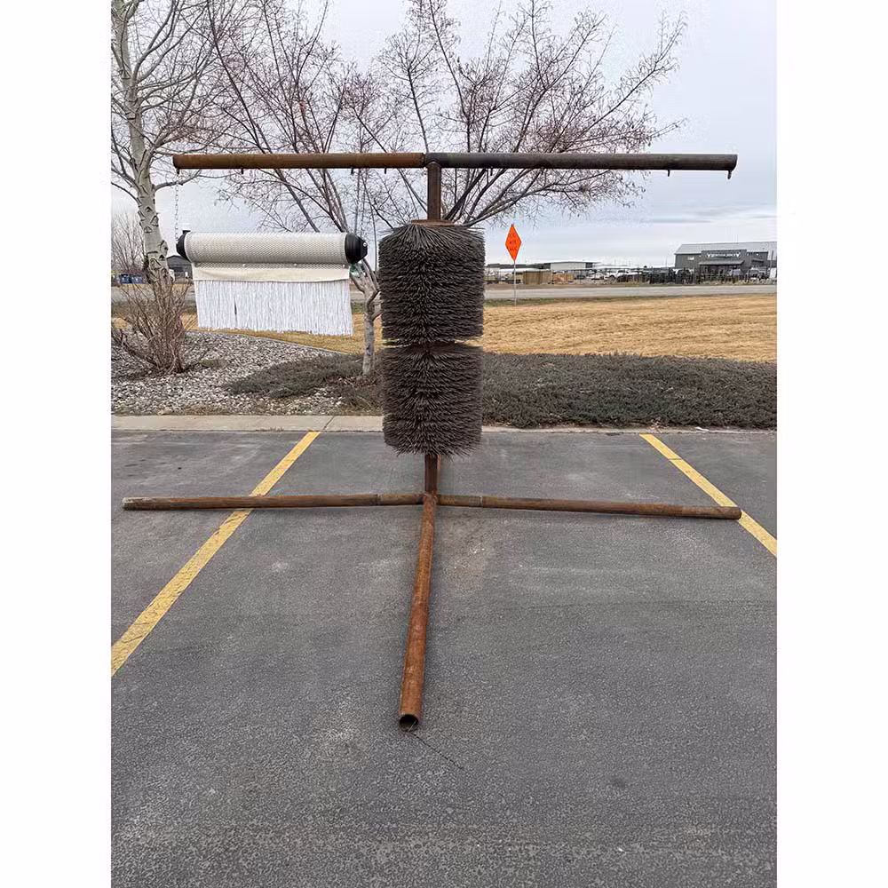 Bar cattle scratching brush.