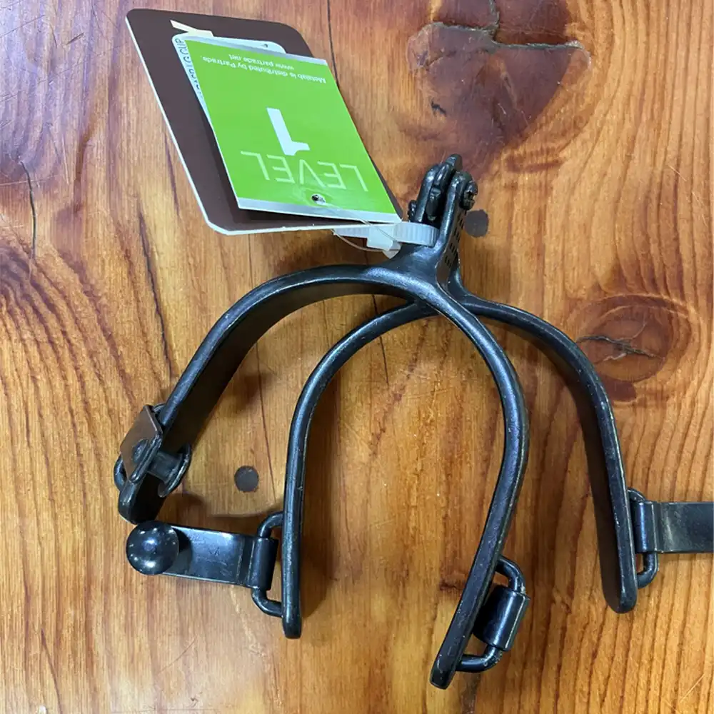 roper medium spurs with dots