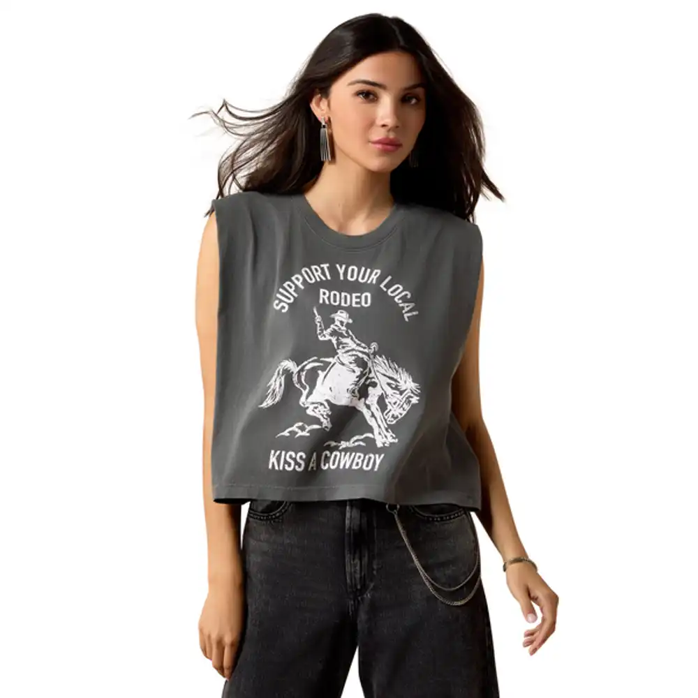 women's - ariat kiss a cowboy t-shirt